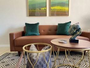 Cozy Apartment - Amazing views of Steyn City